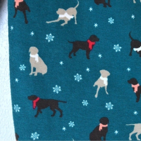 LAZY MONDAYS Soft Brushed Cotton Long Sleep Shirt ‘Labs in Scarves’, Medium - Picture 11 of 11